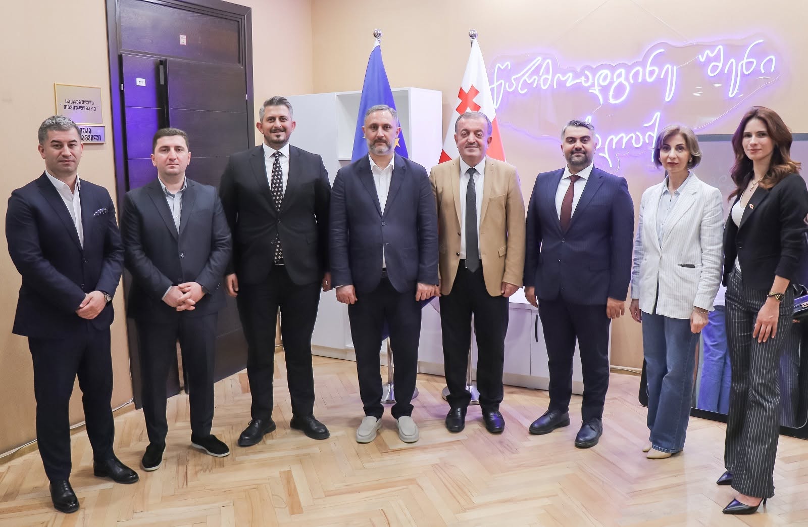 რუსთავის საკრებულოს თავმჯდომარე მამუკა რეხვიაშვილი ქალაქ ინეგოლის დელეგაციას შეხვდა