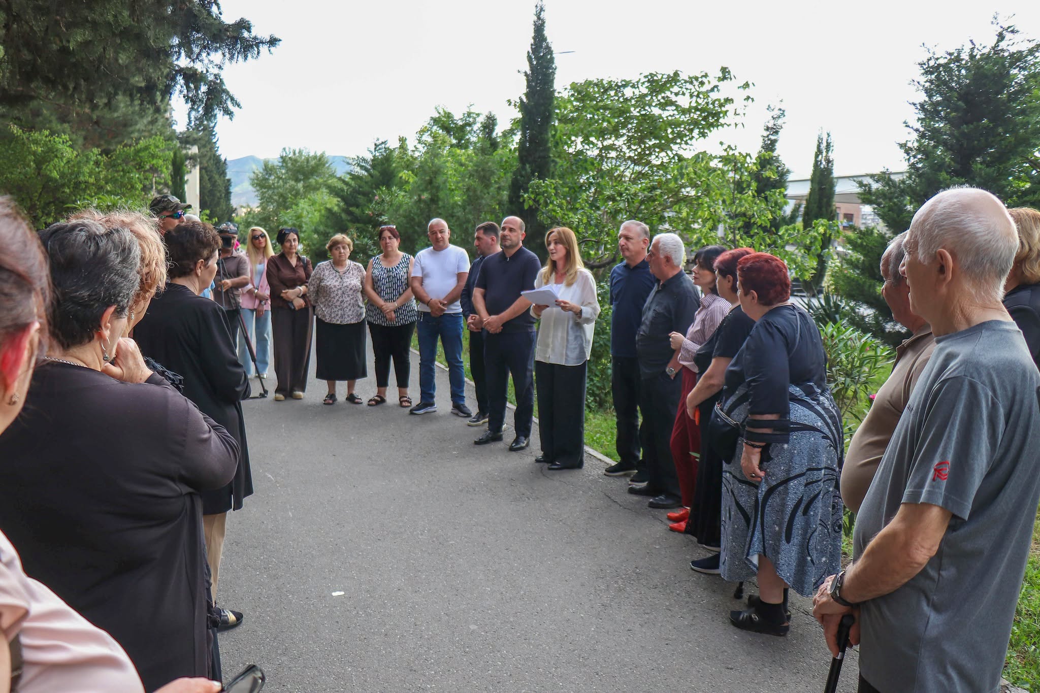 დამისამართების საკითხებთან დაკავშირებით შექმნილი ჯგუფის წევრებმა მოსახლეობასთან საინფორმაციო შეხვედრა გამართეს